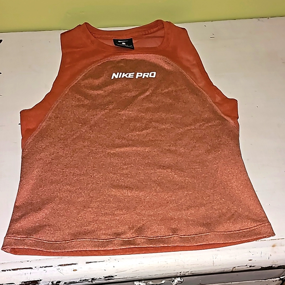 Nike top